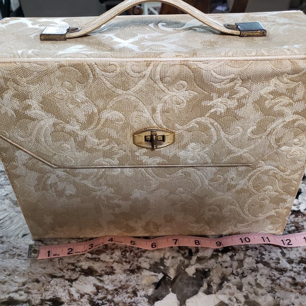Vintage Viviane Woodard cosmetic carrying case large 12-in x9-in x 4-in clasp - Picture 8 of 15